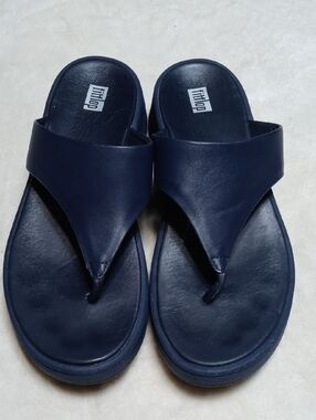 Fitflop Lulu Navy Leather Thong Slides Size 8